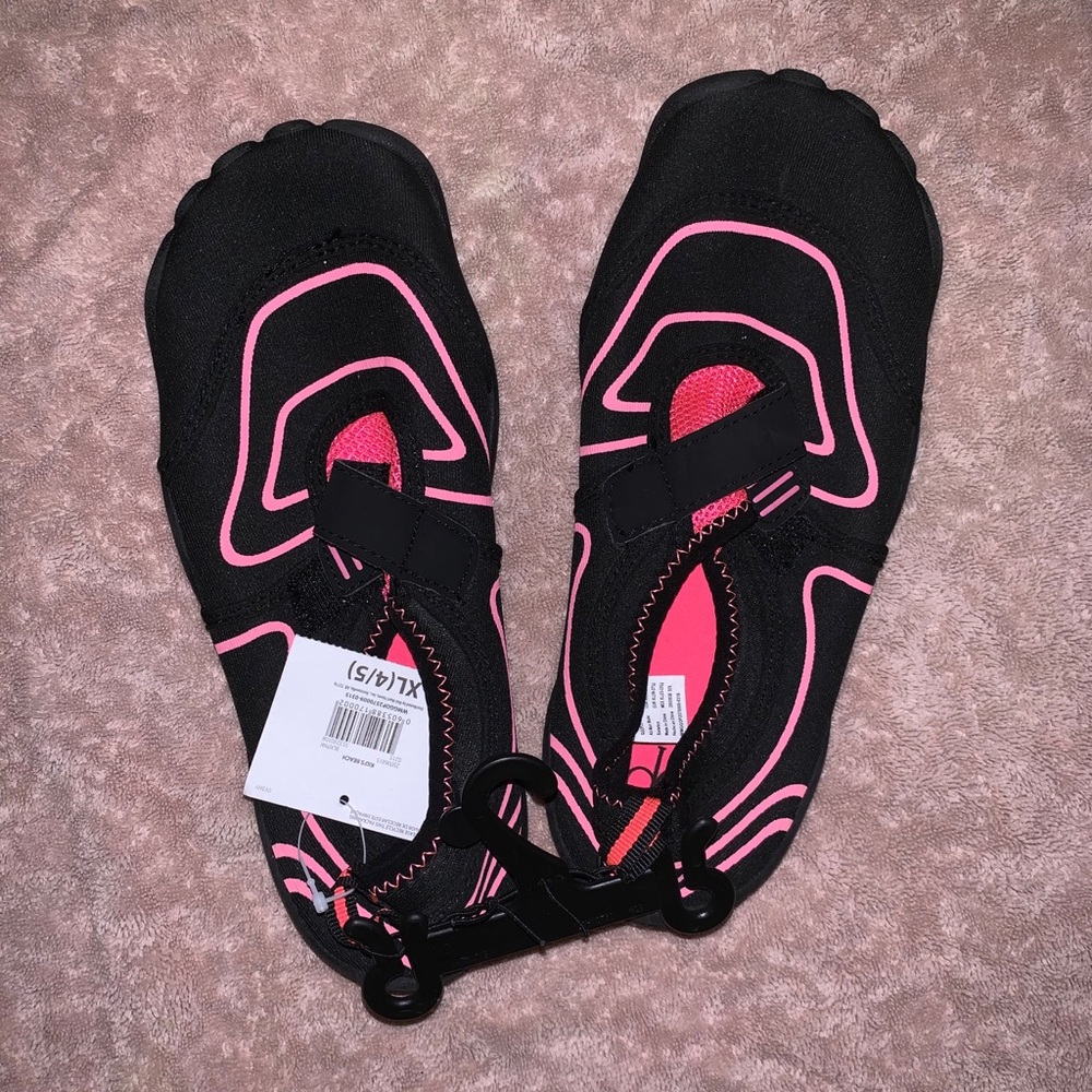 Water shoes